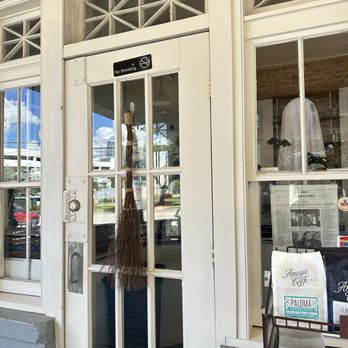 Retrospect Coffee Bar - Coffee & Tea Near Me - Houston, Texas Retrospect Coffee Bar - Coffee & Tea Near Me - Houston, Texas