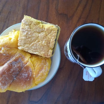 La Popular Bakery - Cuerno y Regalo - Bakeries Near Me - San Antonio, Texas