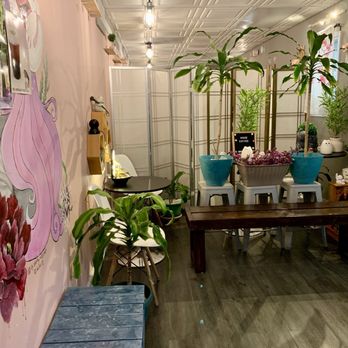 MewTea Cafe - Seating - Bubble Tea Near Me - Garden Grove, California MewTea Cafe - Seating - Bubble Tea Near Me - Garden Grove, California
