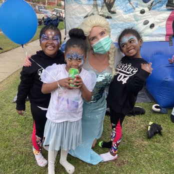Send In The Clowns - Kids & Elsa! - Party & Event Planning Near Me Send In The Clowns - Kids & Elsa! - Party & Event Planning Near Me