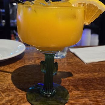 Las Fuentes Restaurant - mango margarita - Mexican Near Me - Morton Grove, Illinois