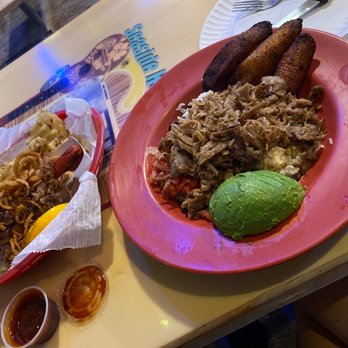 Long Doggers - Melbourne - Tico pico pollo and pipeline dog - Seafood Near Me - Melbourne, Florida