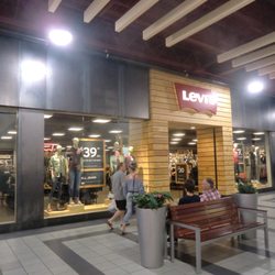 Levi’s Outlet Store