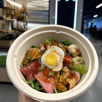 High Street Place - Fuji Bowl - Food Court Near Me - Boston, Massachusetts