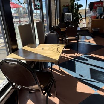 Mel’s Drive Thru Chicken and BBQ - Indoor seating - Chicken Wings Near Me - Cuba, New Mexico