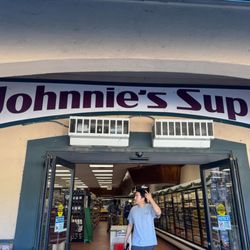 Johnnie's Super Market
