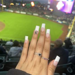 nails at giants game