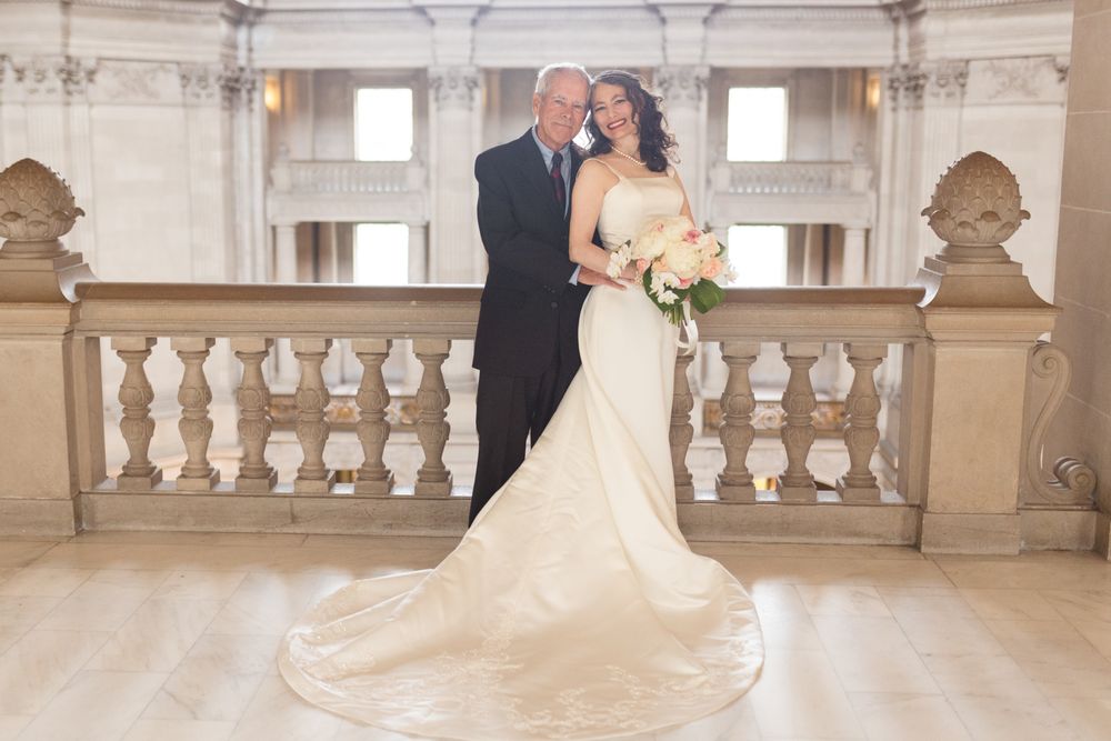 THE DELICATE DAISY HOUSE OF FLOWERS Updated August 2024 49 Photos