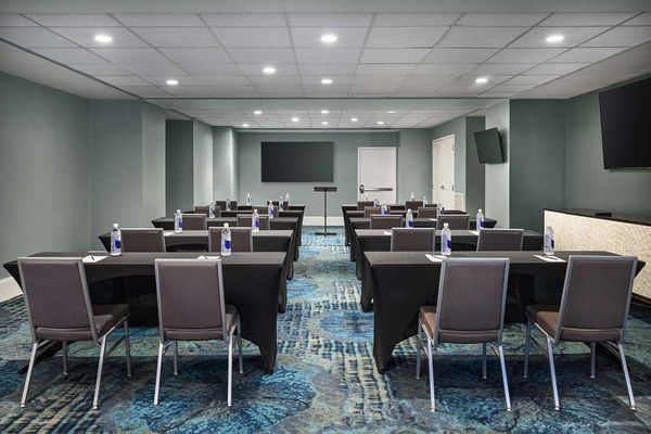 Redmont Hotel Birmingham, Curio Collection by Hilton by null
