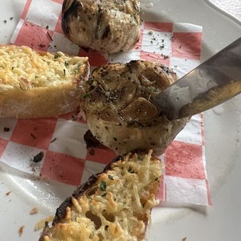 Abalonetti Bar and Grill - Italian Near Me - Monterey, California
