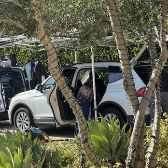 Second 2 None Mobile Auto Detailing - Car being detailed - Auto Detailing Near Me Second 2 None Mobile Auto Detailing - Car being detailed - Auto Detailing Near Me