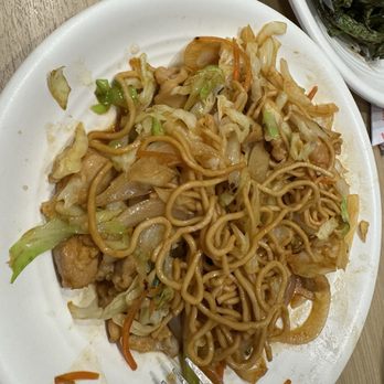 Sunny Dumpling House - Stir fry noodle with chicken - Chinese Near Me - Lake Forest, California
