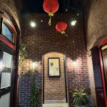 Black Shamrock Tavern - Irish Pub Near Me - Honolulu, Hawaii