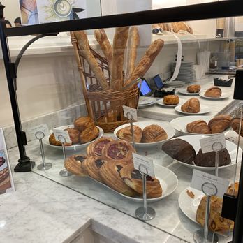 Maison Alyzee - Pastries on display - Bakeries Near Me - Mountain View, California