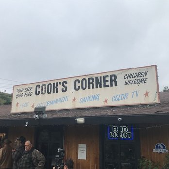 Cook's Corner - Exterior.  CHILDREN WELCOME.  Officially, yes, but maybe not the best idea. - American Near Me - Trabuco Canyon, California