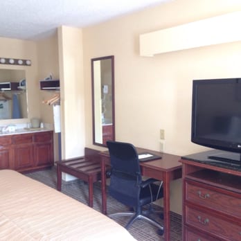Quality Inn Trussville I-59 Exit 141 - Nice, spacious room. - Hotels Near Me - Trussville, Alabama Quality Inn Trussville I-59 Exit 141 - Nice, spacious room. - Hotels Near Me - Trussville, Alabama