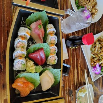 Sushi Boat - Boat, Fried Rice, and Lo Mein - Sushi Bars Near Me - Saint Charles, Missouri Sushi Boat - Boat, Fried Rice, and Lo Mein - Sushi Bars Near Me - Saint Charles, Missouri