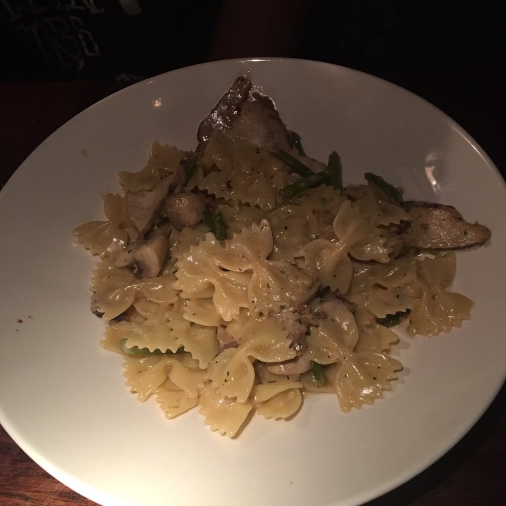 Bahama Breeze - Jerk-chicken pasta - Caribbean Near Me - Duluth, Georgia