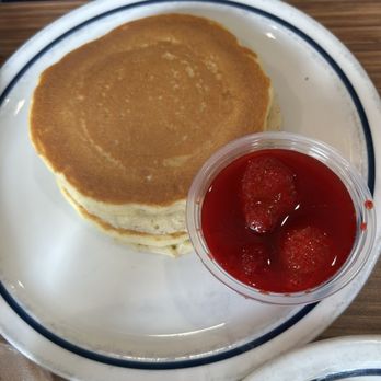 IHOP - Strawberry pancakes - Breakfast & Brunch Near Me - Wisconsin Dells, Wisconsin