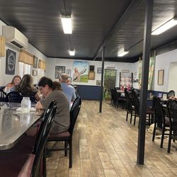 Smoky Mountain Diner - Dining area.