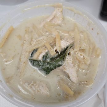 The Snail Thai Cuisine - Green curry with chicken - Thai Near Me - Chicago, Illinois