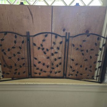 Eureka Glass - A barrier screen purchased from Chewy. - Auto Glass Services Near Me - Eureka, California Eureka Glass - A barrier screen purchased from Chewy. - Auto Glass Services Near Me - Eureka, California