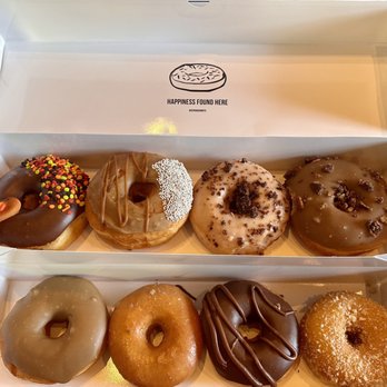 Drover’s Doughnuts - Fall themed donut pack of four and original pack of four - Donuts Near Me - Buellton, California Drover’s Doughnuts - Fall themed donut pack of four and original pack of four - Donuts Near Me - Buellton, California