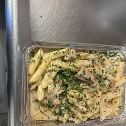 Pizza 24 - Oxtails bourbon pasta