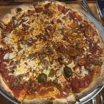 Del Pesto - Pizza with hot peppers and sausage - Italian Near Me - Jupiter, Florida