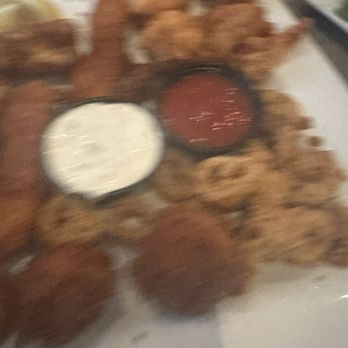 Hobo's Cafe - Golden fried seafood combo - New American Near Me - Key Largo, Florida