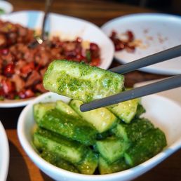 Wood Ear Mushroom Salad W/ Pickled Chilli Sauce (v/medium) 泡椒云耳