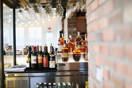 Bourbon Brothers Smokehouse & Tavern by null