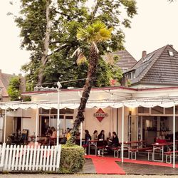 Gasolin Cafe - Schöne Terrasse