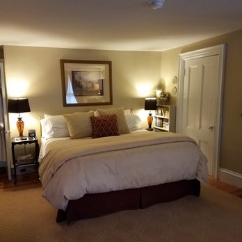 PineCrest Inn Bed & Breakfast - The Gorham - Bed & Breakfast Near Me - Gorham, Maine