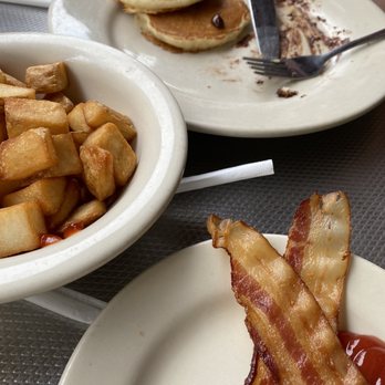 Clary's Cafe - Breakfast & Brunch Near Me - Savannah, Georgia Clary's Cafe - Breakfast & Brunch Near Me - Savannah, Georgia