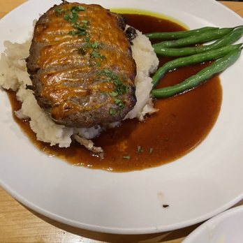 Watershed Cafe - Meatloaf with whipped potatoes - New American Near Me - Leavenworth, Washington Watershed Cafe - Meatloaf with whipped potatoes - New American Near Me - Leavenworth, Washington