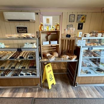 Honey Bee Bakery - Display cases of baked goods - Bakeries Near Me - Monongahela, Pennsylvania Honey Bee Bakery - Display cases of baked goods - Bakeries Near Me - Monongahela, Pennsylvania