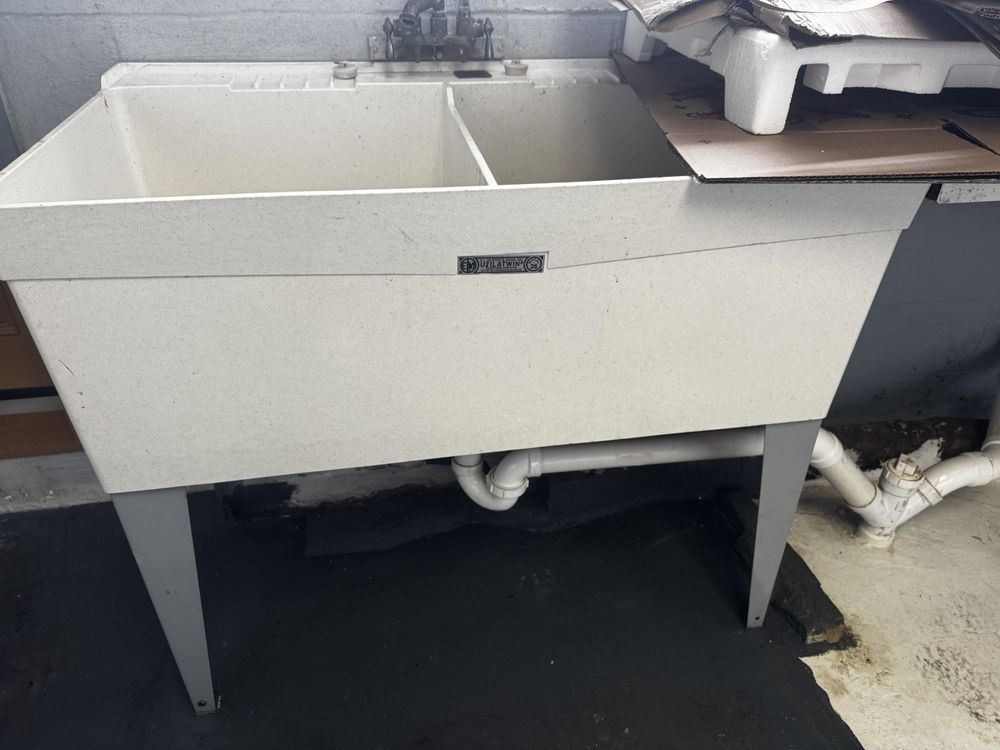 Slide of J&D Handy Service