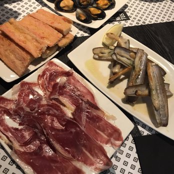 Vinitus - Tapas Bars Near Me - Barcelona, B Vinitus - Tapas Bars Near Me - Barcelona, B