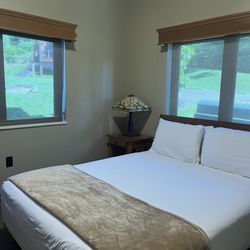Echo Bluff State Park Lodge - Bedroom
