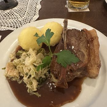 Wirtshaus Schwarzer Hahn - Schäufele - German Near Me - Fulda, HE Wirtshaus Schwarzer Hahn - Schäufele - German Near Me - Fulda, HE