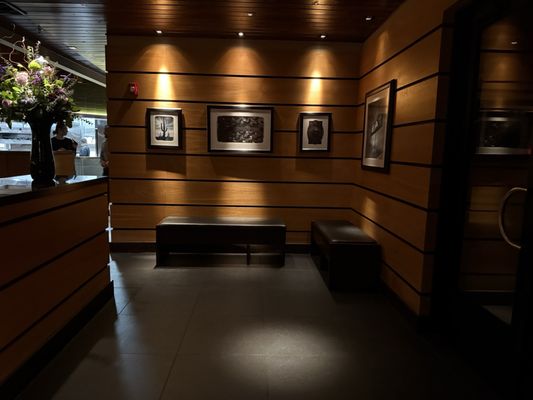 Charleston's Restaurant by null