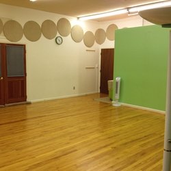 Gettyoga - A bright, beautiful place to learn yoga.