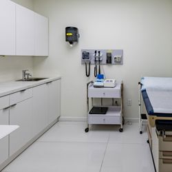 Affiliated Healthcare Centers - Examination room