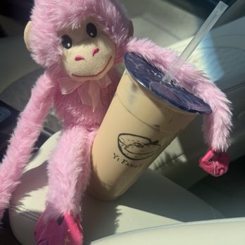 Yi Fang Taiwan Fruit Tea - Classic Taiwanese Traditional Milk Tea (L size) - Bubble Tea Near Me - Arcadia, California Yi Fang Taiwan Fruit Tea - Classic Taiwanese Traditional Milk Tea (L size) - Bubble Tea Near Me - Arcadia, California