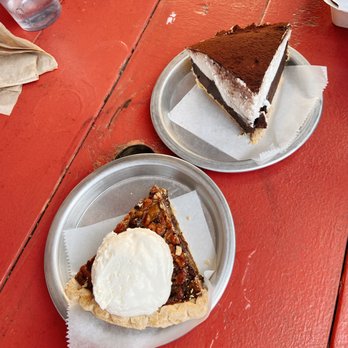 Tumble 22 Chicken Joint - Pecan chocolate toffee & chocolate cream pie - Chicken Wings Near Me - Austin, Texas Tumble 22 Chicken Joint - Pecan chocolate toffee & chocolate cream pie - Chicken Wings Near Me - Austin, Texas
