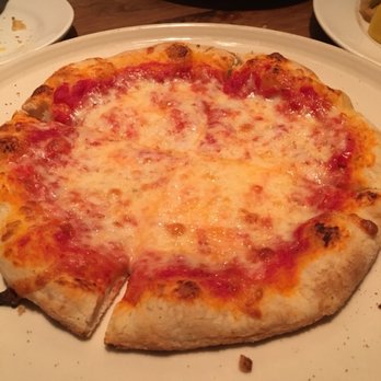 Saranello's - Cheese pizza - the crust was nice and chewwie (Star Wars on my mind) - Italian Near Me - Wheeling, Illinois