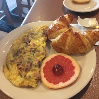 Bon Appetit Cafe - My wife's omelette - American Near Me - Houston, Texas