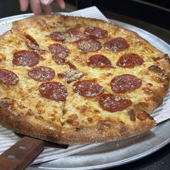Giovanni's Pizza & Subs - Bianca pizza minus the Ricotta add pepperoni for the kiddos who do not love red sauce - Pizza Near Me - Davenport, Florida Giovanni's Pizza & Subs - Bianca pizza minus the Ricotta add pepperoni for the kiddos who do not love red sauce - Pizza Near Me - Davenport, Florida