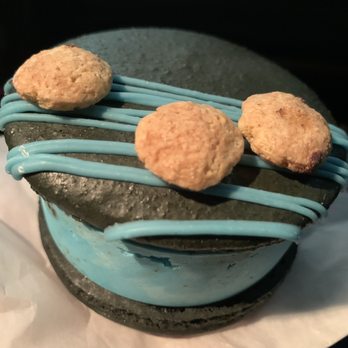 SweetSnow - Cookie Monster Ice Cream Sandwich - Desserts Near Me - Northridge, California SweetSnow - Cookie Monster Ice Cream Sandwich - Desserts Near Me - Northridge, California
